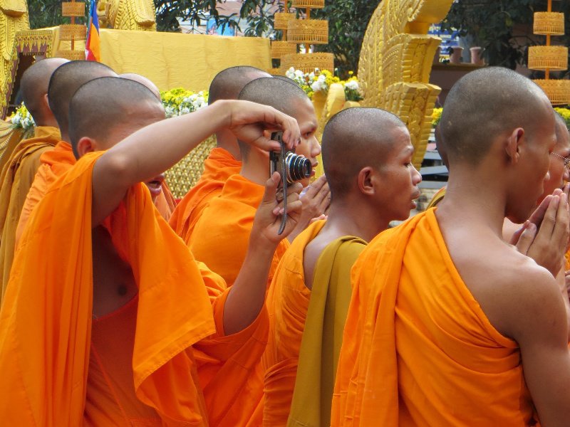 Even the monks like taking photos....