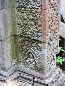 Carved doorway at Beng Mealea
