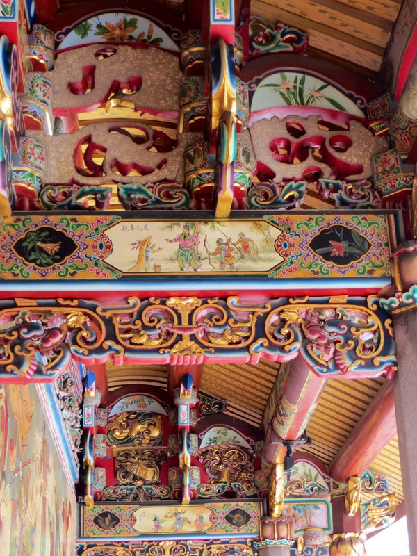 Ceiling decoration at Bao'an Temple. 