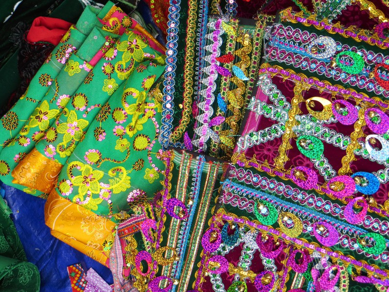 Fabric pieces used as waist decoration