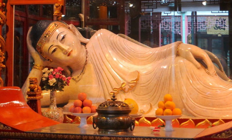 Reclining Buddha at the Jade Buddha Temple