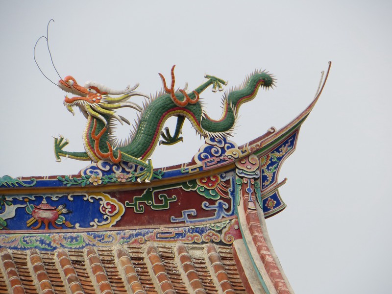 Dragon on the Guandi temple roof