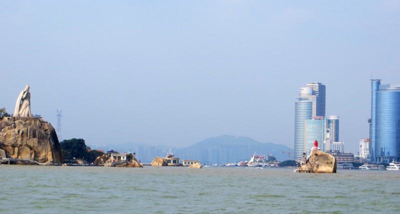 Looking back at the narrow piece of ocean between the statue of Koxinga on Gulang Yu and the shoreline of Xiamen