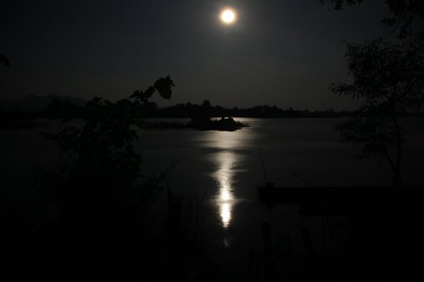 4000 Islands - Laos Moonlight