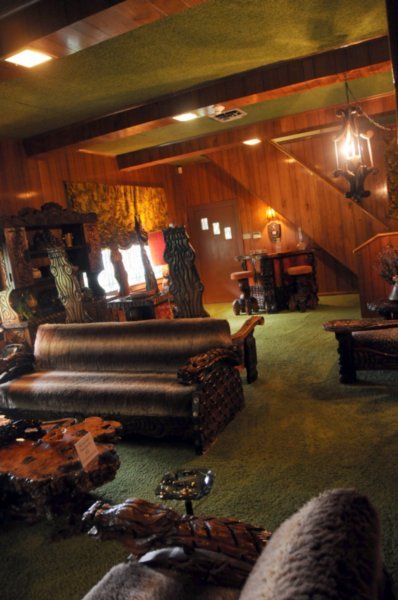 Graceland Jungle Room (2)