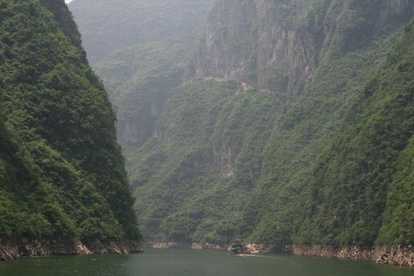 Sailing Through The Gorges