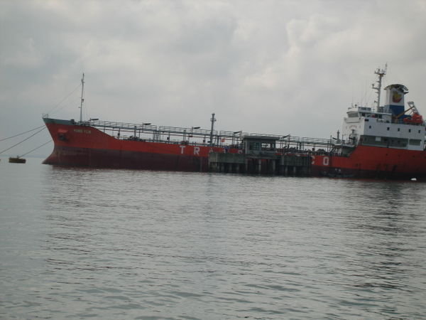 An oil tanker