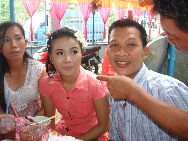 Eating with Bride and Groom
