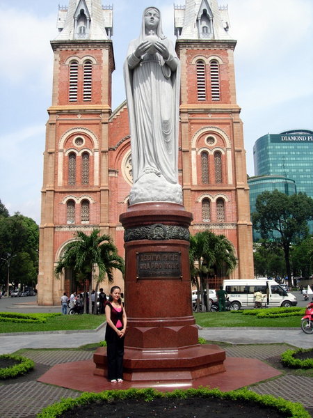 Trang with Mother Mary Statue