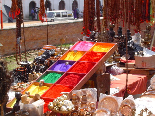 Pigments outside the Golden Temple