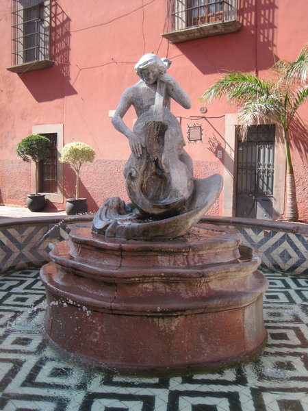 Sculpture in Querétaro