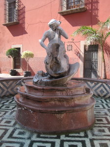 Sculpture in Querétaro