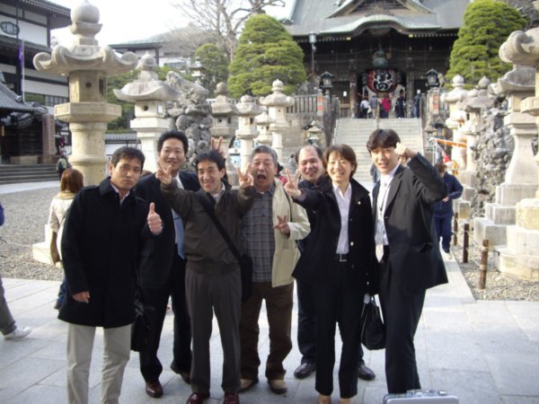 Shrine and businesspeople