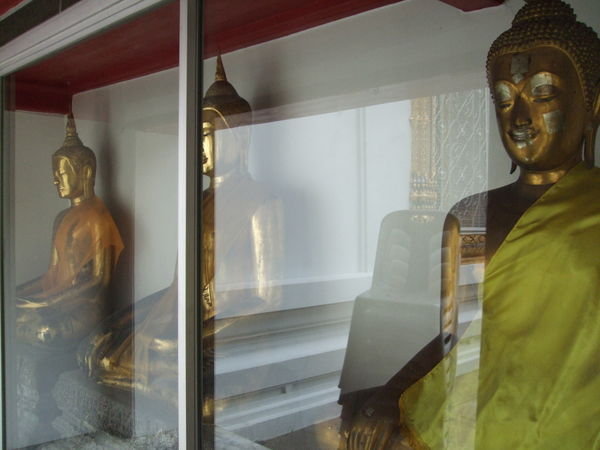 Grounds of Reclining Buddha