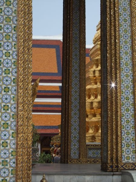 Grand Palace Grounds - The Glint shows just how shiny it is!