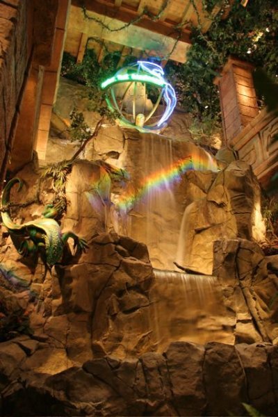 Rainforest Cafe Waterfall | Photo