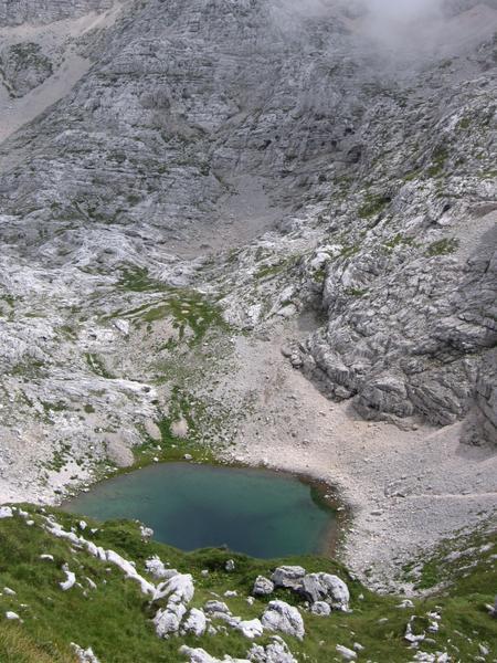 Alpy, jezioro kolo Pagačnikov Dom