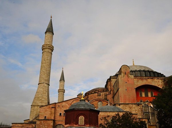 The Aya Sophia Museum, as snapped while walking down the road.