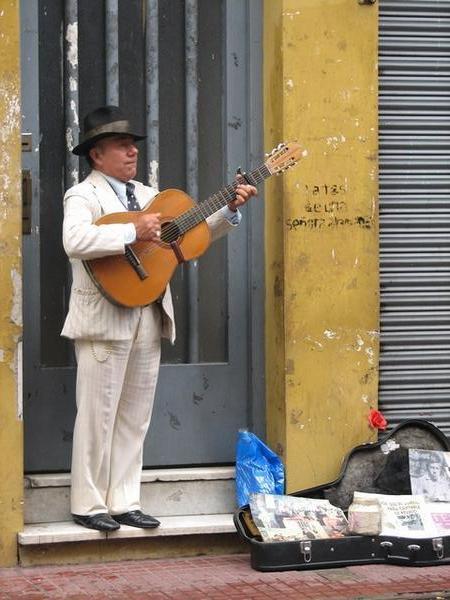 Street Performer in San Telmo