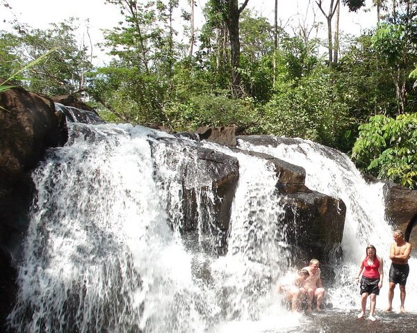 Falls between Canaima and Angel Falls