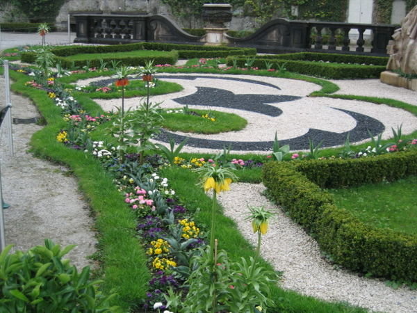 Salzburg Mirabel Garden swirls