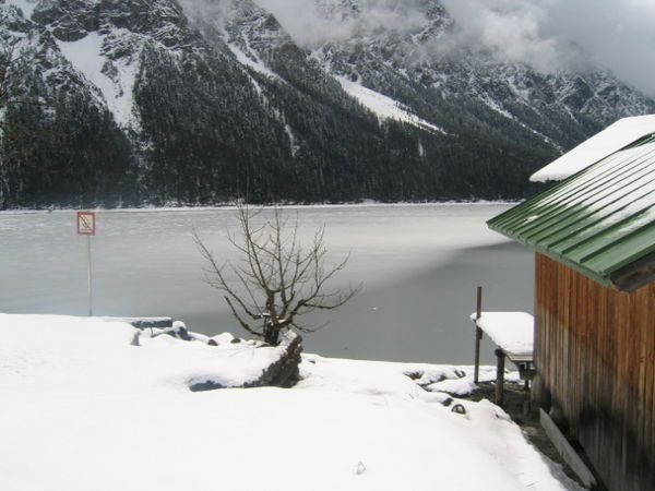 Frozen Lake - Plansee