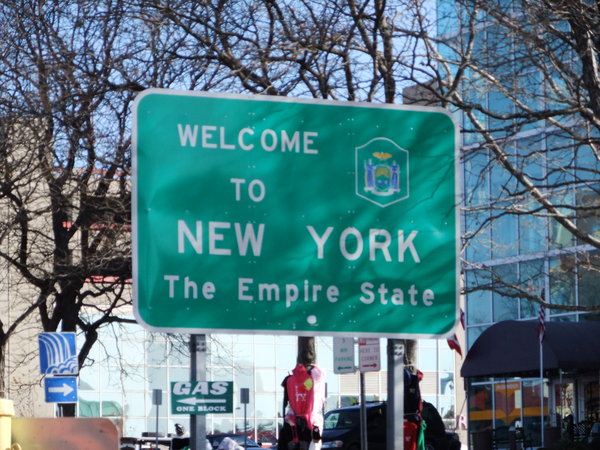 Entering New York State | Photo