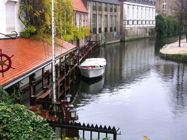 Canal  (BRUJAS)