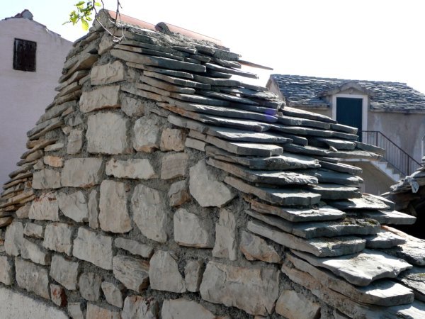 Now this is a slate tiled roof
