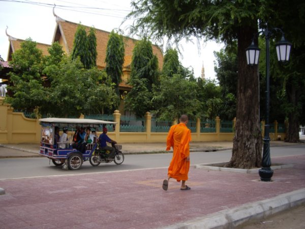 Temples, Tuk-Tuk's and Monks