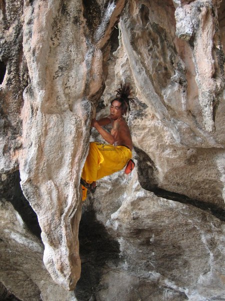 free climbers in Rai Leh
