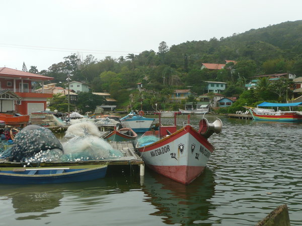 Fiskebaater ved kanalen