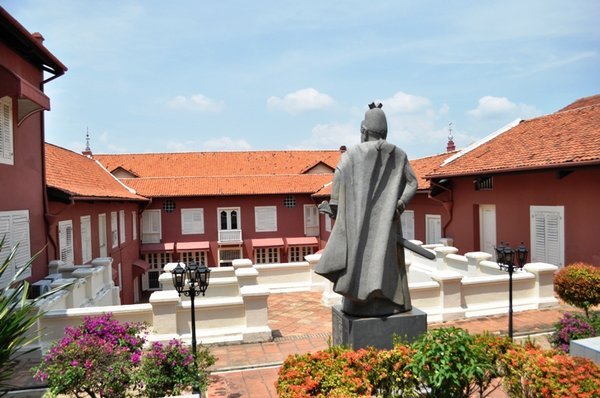 Melaka statue