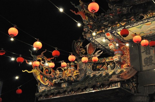 Hainan Temple lights