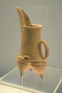 Red pottery Gui (Tripot)