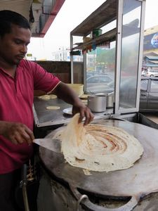 Cooking the paper dosai