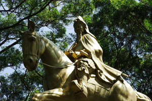 Confucius on horseback