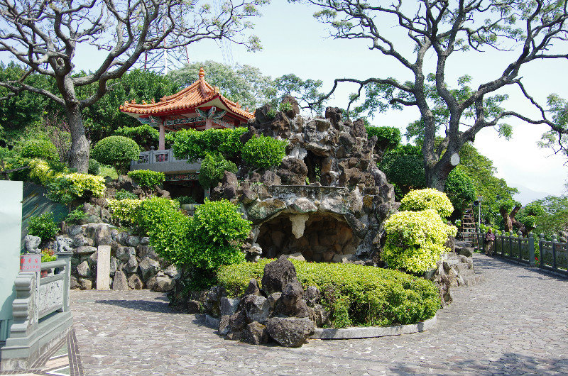 Rock formations in Guandu Temple gardens