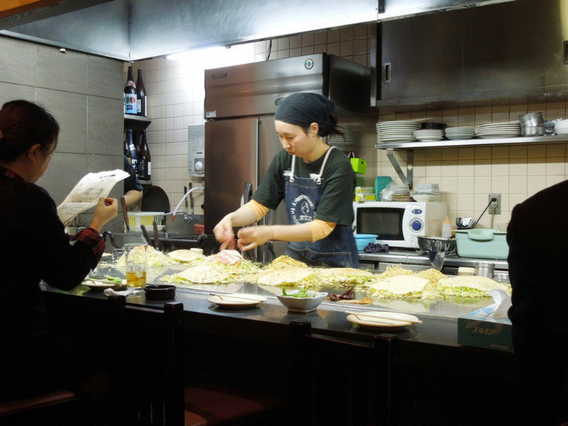 Soba-filled okonomiyaki