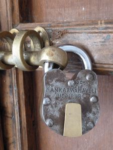 Lock detail at Kankarwa Haveli