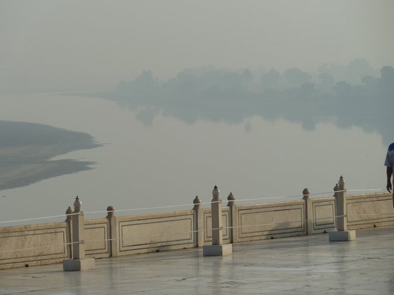 The river Yamuna behind the Taj Mahal