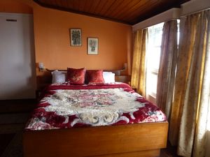 Room at Shangi-La Darjeeling