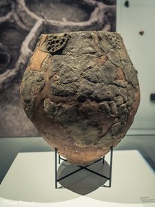 8,000 year old Georgian pottery
