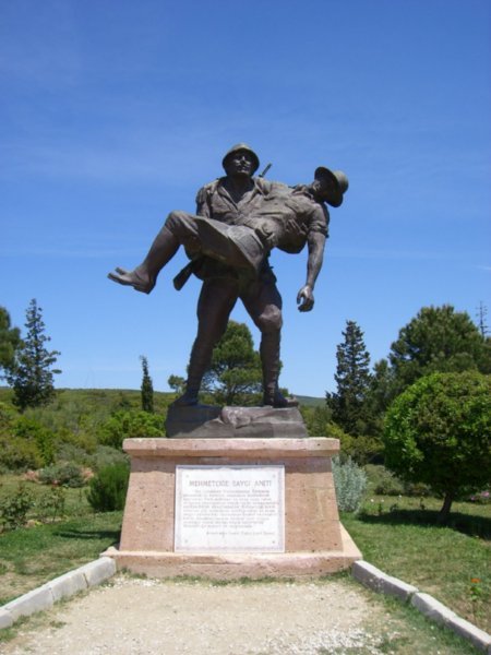 A statue commemorating an unkown Turkish soldier's bravery and compassion for his enemy