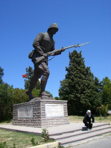 Statue of a Turkish soldier