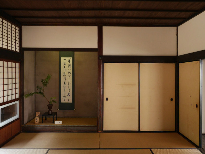 Inside the Kyu-Hosokaway Gyobutei