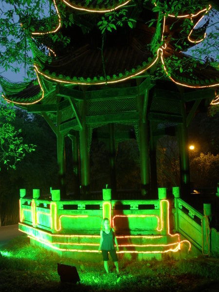 Night Temple - Emei Shan