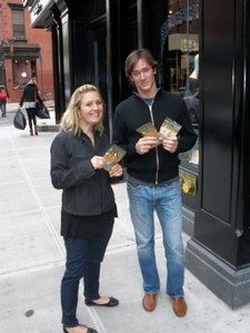 Pen and Pete with their free pumpkin granola