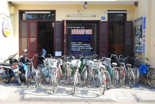 Internet cafe with bikes