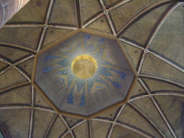 Vonder Church Interior ceiling